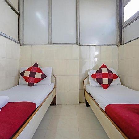 Terminus Hotel Bandra Mumbai Exterior photo